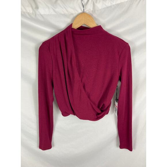 NWT ASTR Asymmetrical Pleated Cutout Mock Neck Top Size Medium - Picture 3 of 7